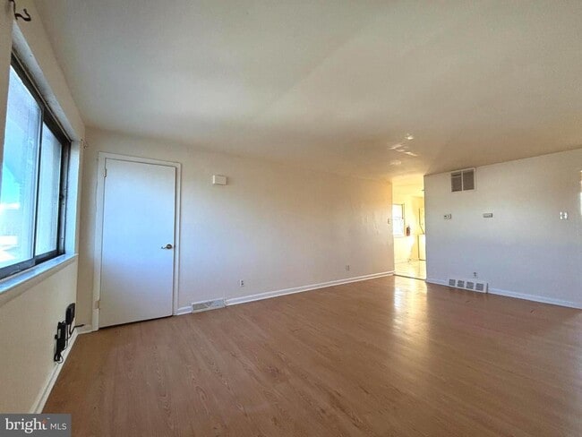 Photo - 819 Creek Rd