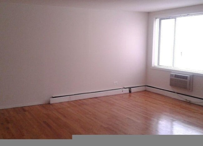 Building Photo - 1 bedroom in Chicago IL 60626 Unit 412 Rental