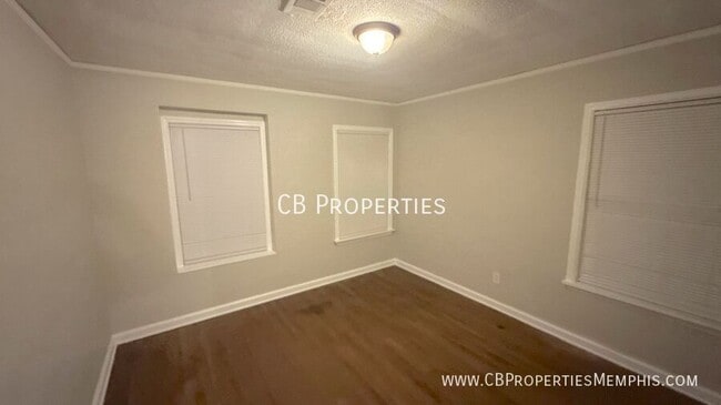 Photo - 2370 Larose Ave