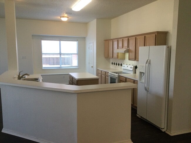 Photo - 300 Trailwood Dr