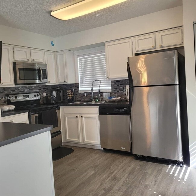 Photo - 4375 White Pine Ave Unit 82-4