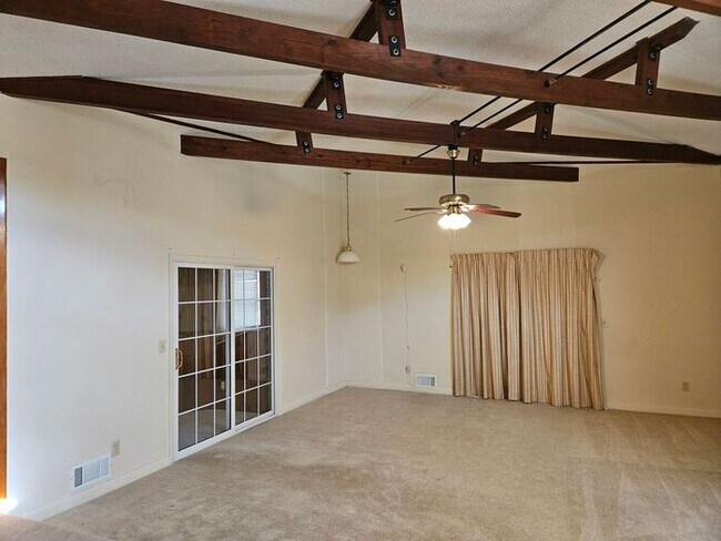 Photo - 117 Autumn Ln