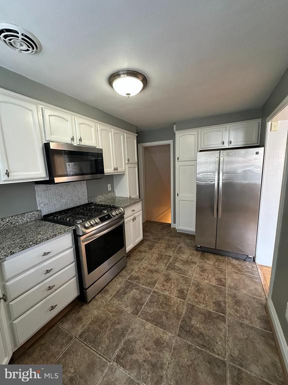 Photo - 1530 Cottage Ln