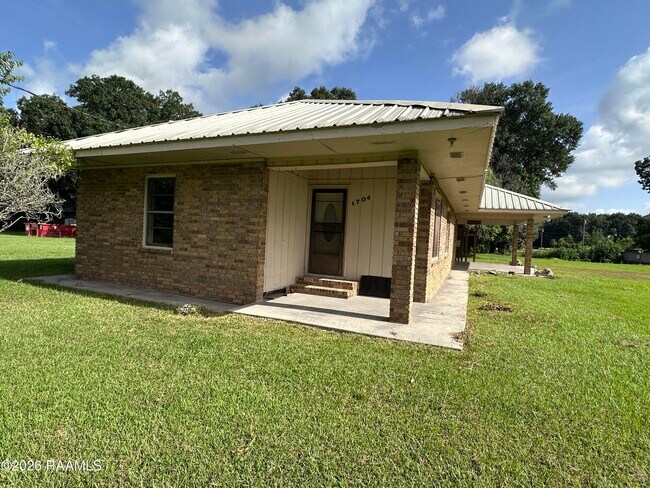 Photo - 1704 Savoy Rd