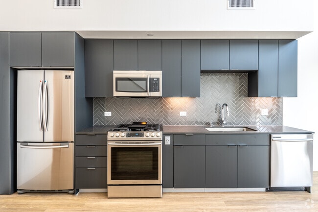 Photo - 19th & Harrison