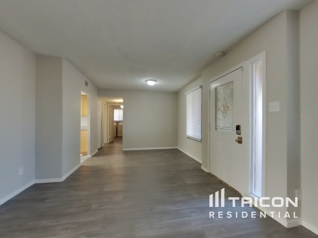 Photo - 15614 N 55th Ave