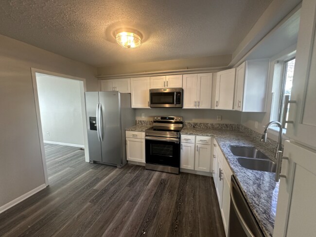 Photo - Spacious Condo/Townhome over 1900 sqft.