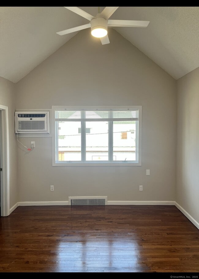 Building Photo - 335 Meriden Rd Rental