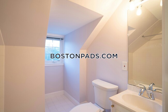 Photo - 40 Puddingstone Ln Unit 1