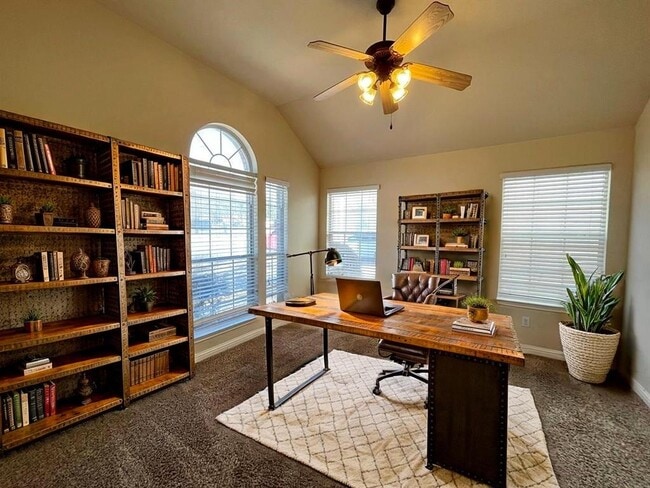 Photo - 3664 Fossilwood Way