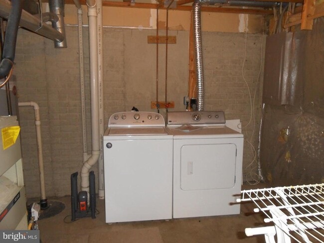 Photo - 131 Township Ct