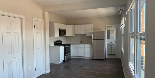 Photo - 23-39 Main St