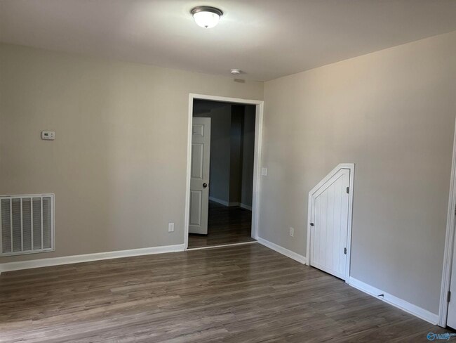 Photo - 3501 S Broad Pl SW