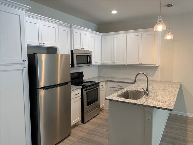 Photo - 2313 N Hickory St