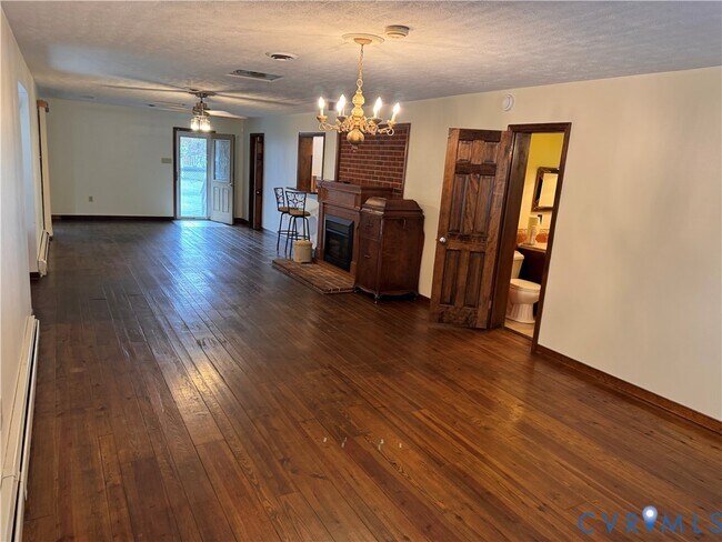 Photo - 7146 Creighton Rd