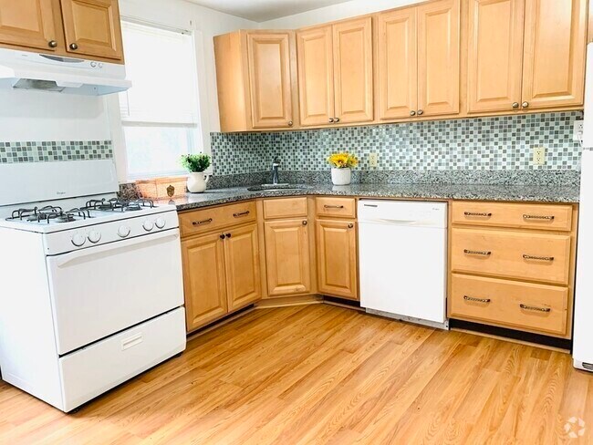 Building Photo - 803 Boylston St Rental