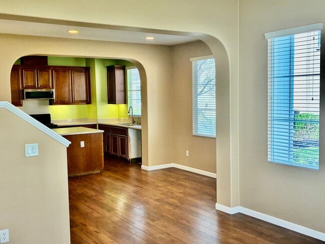 Photo - Perfect Shape Gale Ranch Townhome in San Ramon with many extras