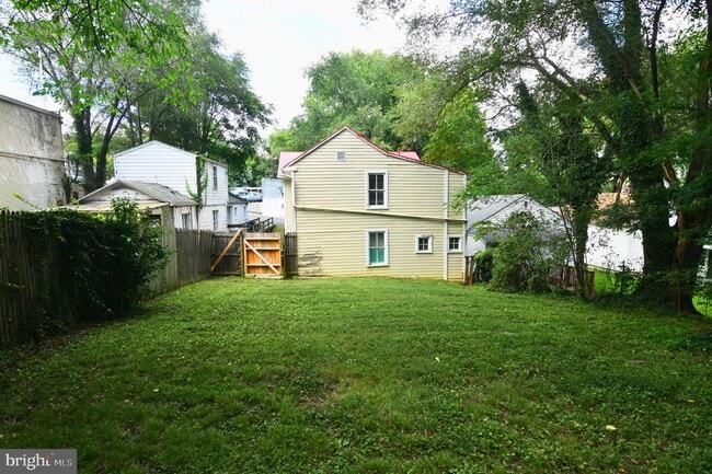 Photo - 105 E Pall Mall St