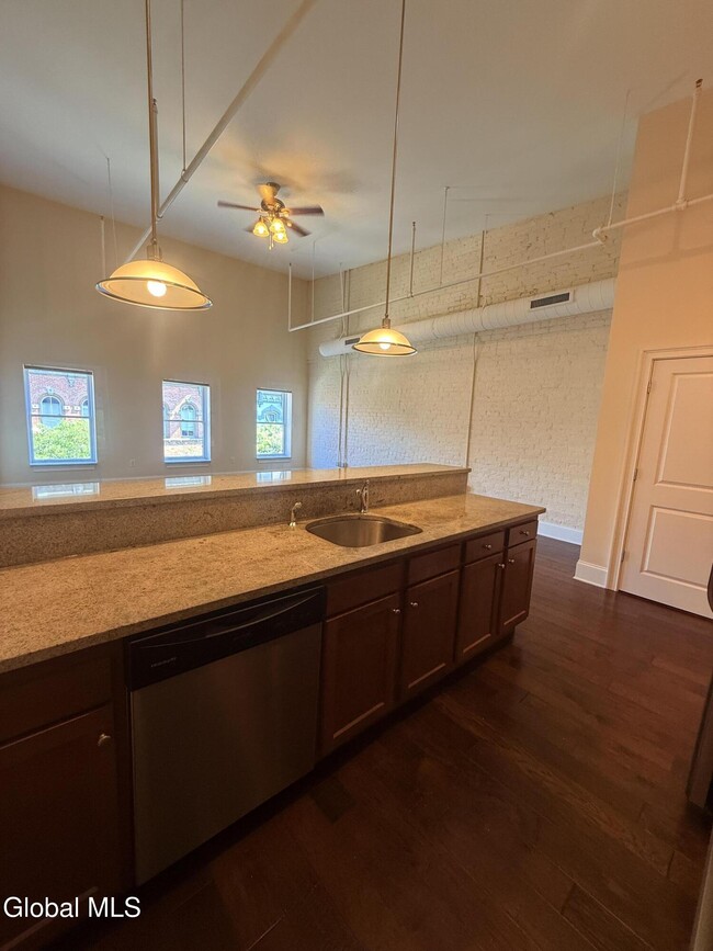 Photo - 275 River St Unit D-4C