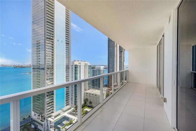 Photo - 600 NE 27th St Rental