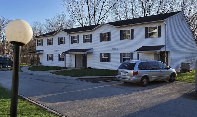 Photo - 325 W Hazel St Unit #325