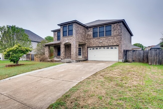 4 bedroom located 6 miles from Randolph Ai... - 4 bedroom located 6 miles from Randolph Ai... House