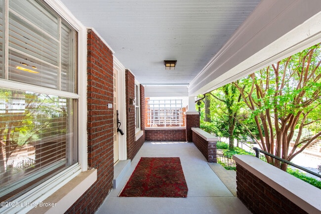 Photo - 1604 Edgeland Ave