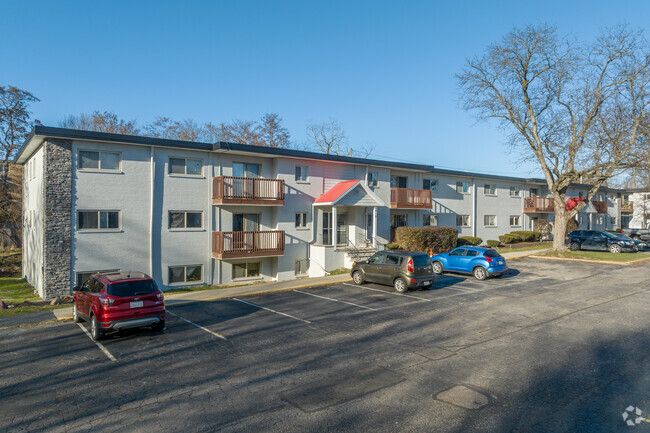 TERRA – Parma Heights Apartments - Parma Heights, OH | ForRent.com