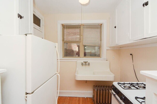 Photo - 4321 N Paulina Unit E4