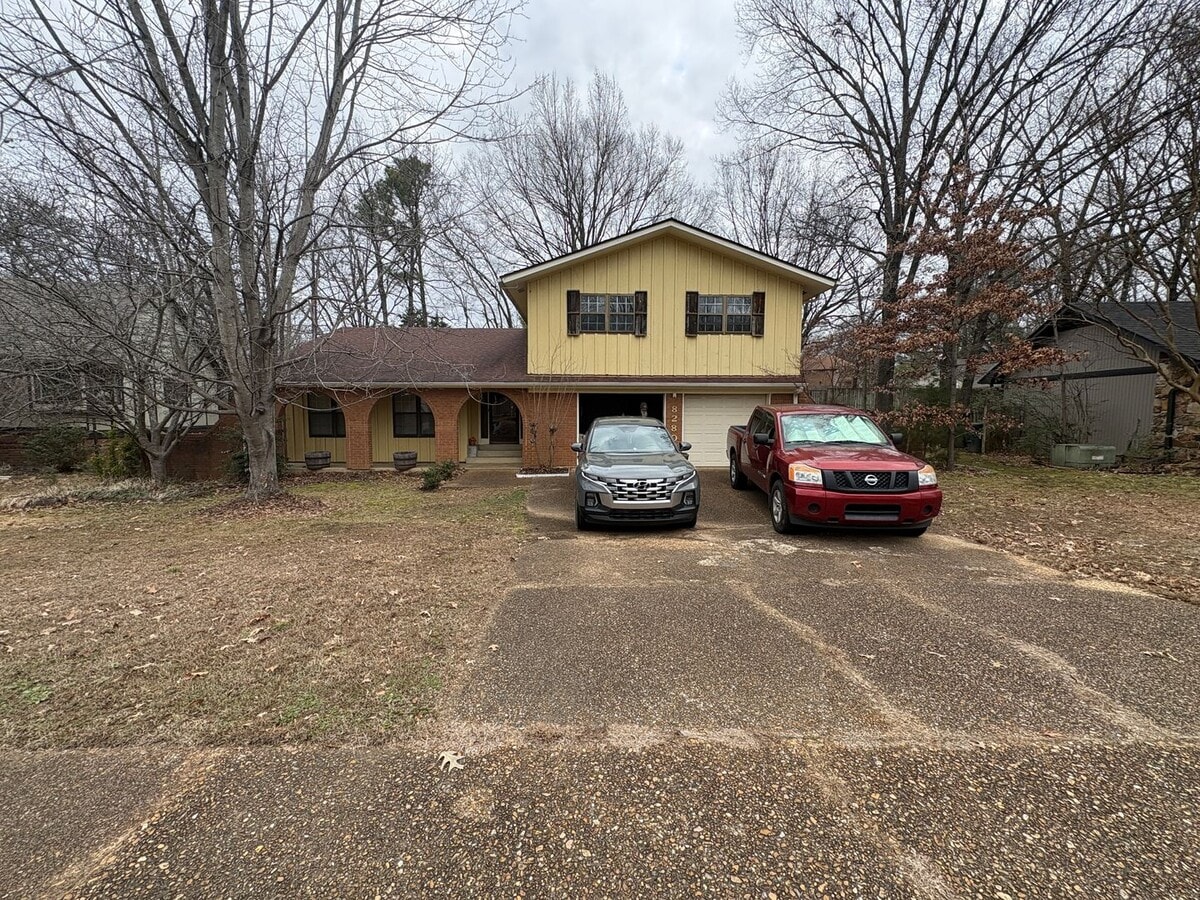 Photo - 8280 Chippingham Dr