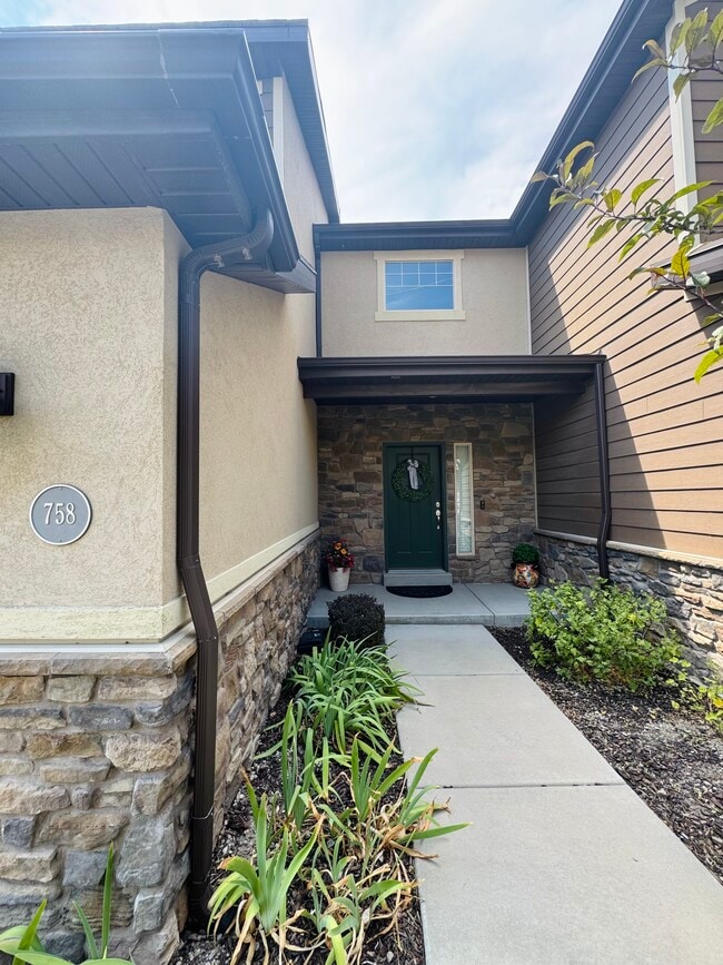 Photo - 758 S Aspen Way