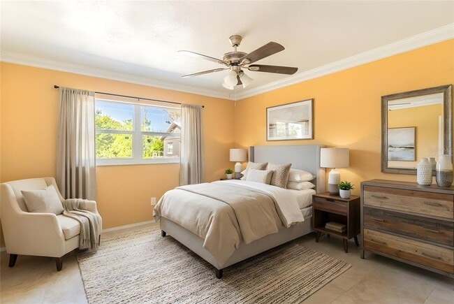 Photo - 140 Ave W NW Unit 3