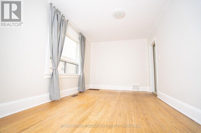 393 Milverton Blvd