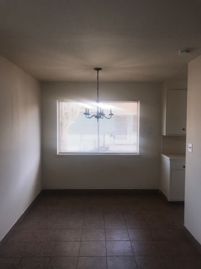 Photo - 2130 Main St Unidad 3