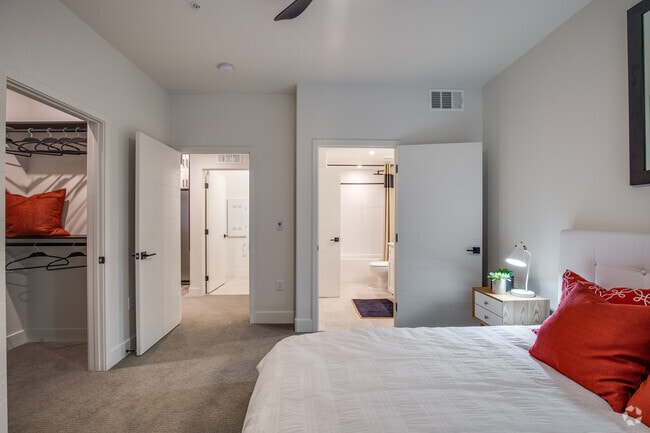 2 BR, 2 BA - 1,123 SF