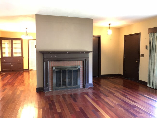 Photo - 1619 Jones Blvd