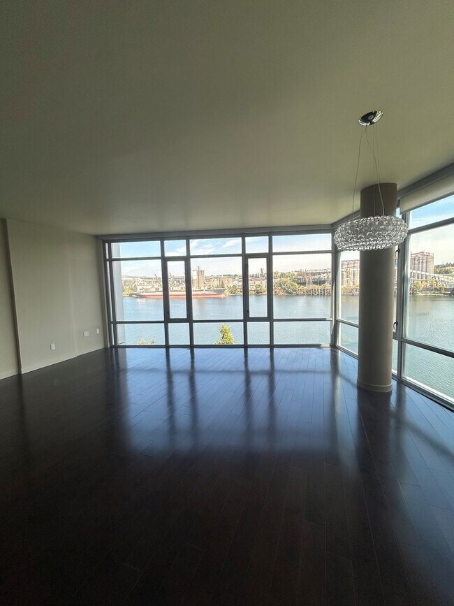 1310 NW Naito Pkwy Unit 502A