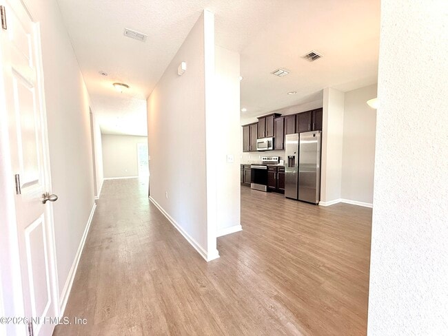 Photo - 6822 Mc Mullin St