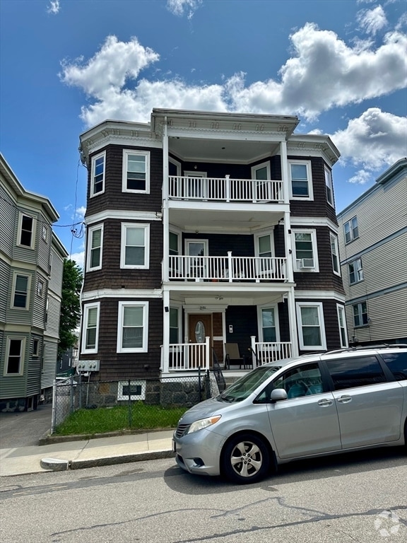 Building Photo - 55 Lithgow St Unit 3 Rental