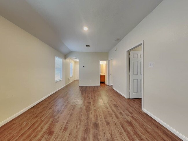 Building Photo - 6425 Mountain Pines Ln Rental