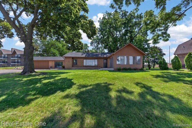 Photo - 2079 Klingensmith Rd