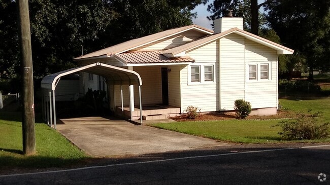 Building Photo - 414 Airport Rd Rental