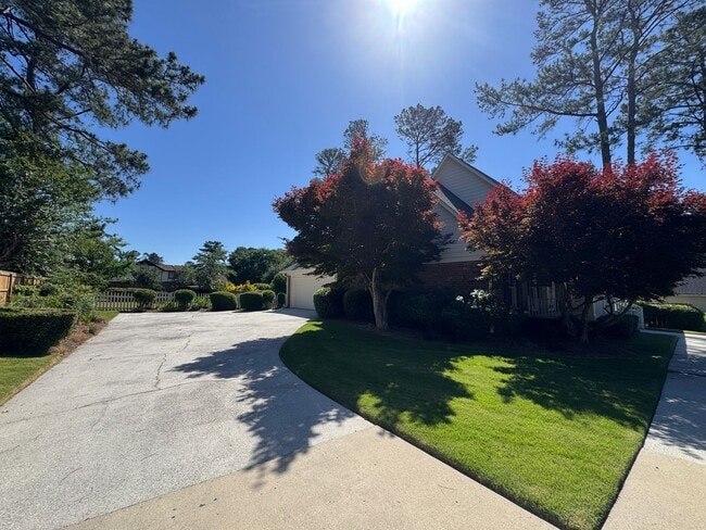 Photo - Spacious + Bright 4 bedroom/ 3.5 bath home in Sprinklakes!