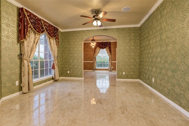 2707 Sterling Fields Dr