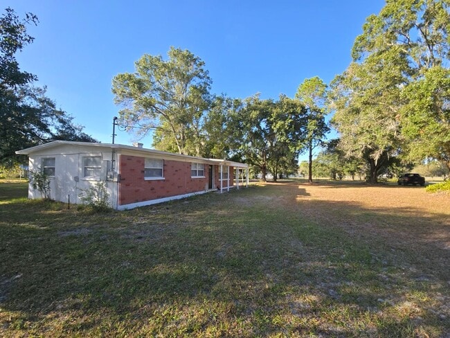 Photo - Spacious 3-Bed, 1-Bath Home on Quiet Road ...