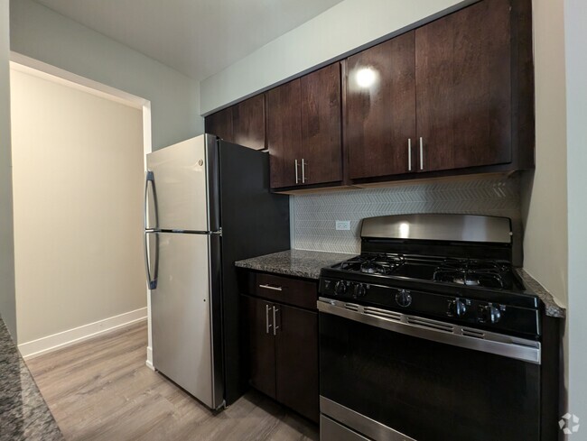 Building Photo - 542 W Surf St Unit 216RA Rental