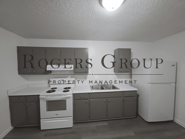 Photo - #450 - 108-110 Holly Ct Duplex Unit 110 Holly Ct