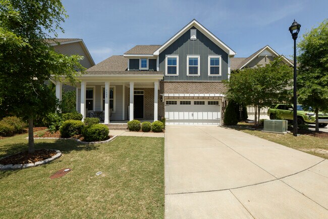 Photo - 1608 Cascade Falls Ln