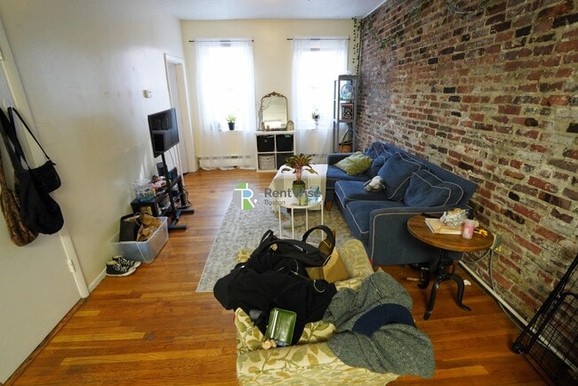 Photo - 15 Garden St Unit 2