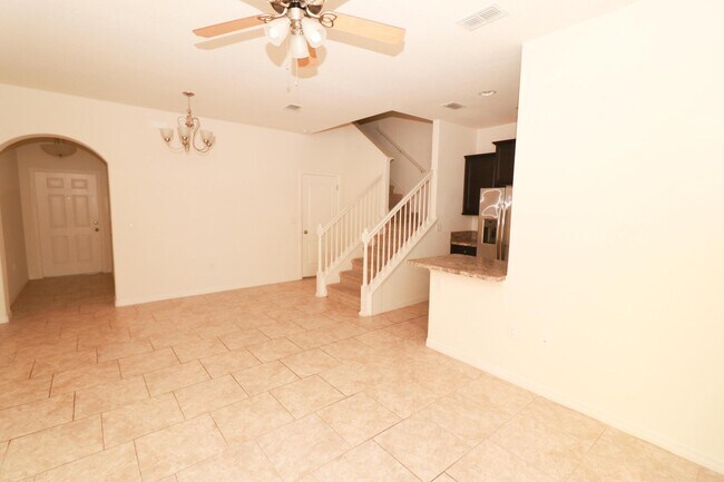 104 Masters Ln